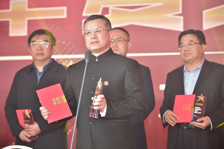 四特酒吳生文當選“2023中國酒業年度匠心人物”，以專業鑄傳奇
